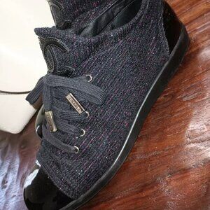 Authentic CHANEL Black Patent Leather Tweed Cool Sneakers Booties LACETS 39 8